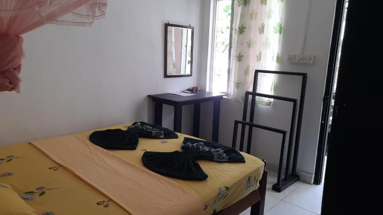Kanthi Guest Inn Trincomalee Eksteriør bilde