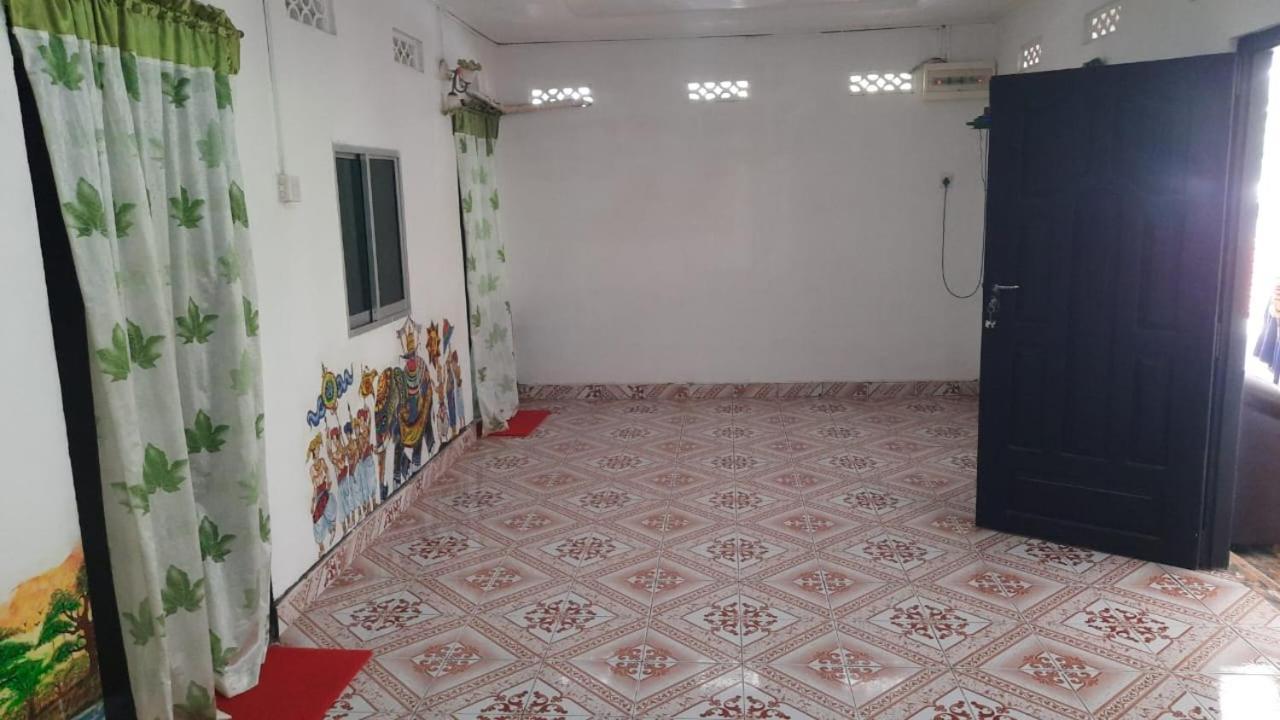 Kanthi Guest Inn Trincomalee Eksteriør bilde